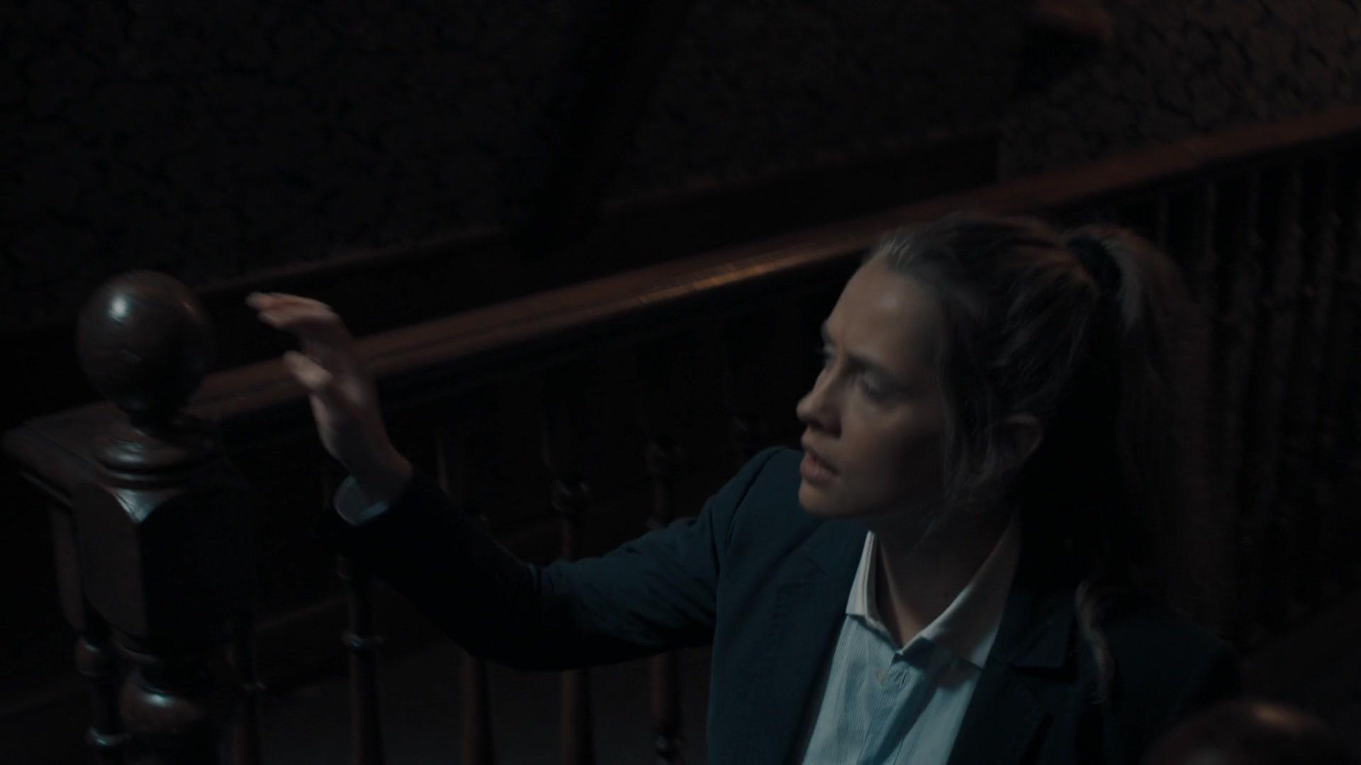 A_Discovery_of_Witches_S01E02_1080p_ATP_4654.jpg