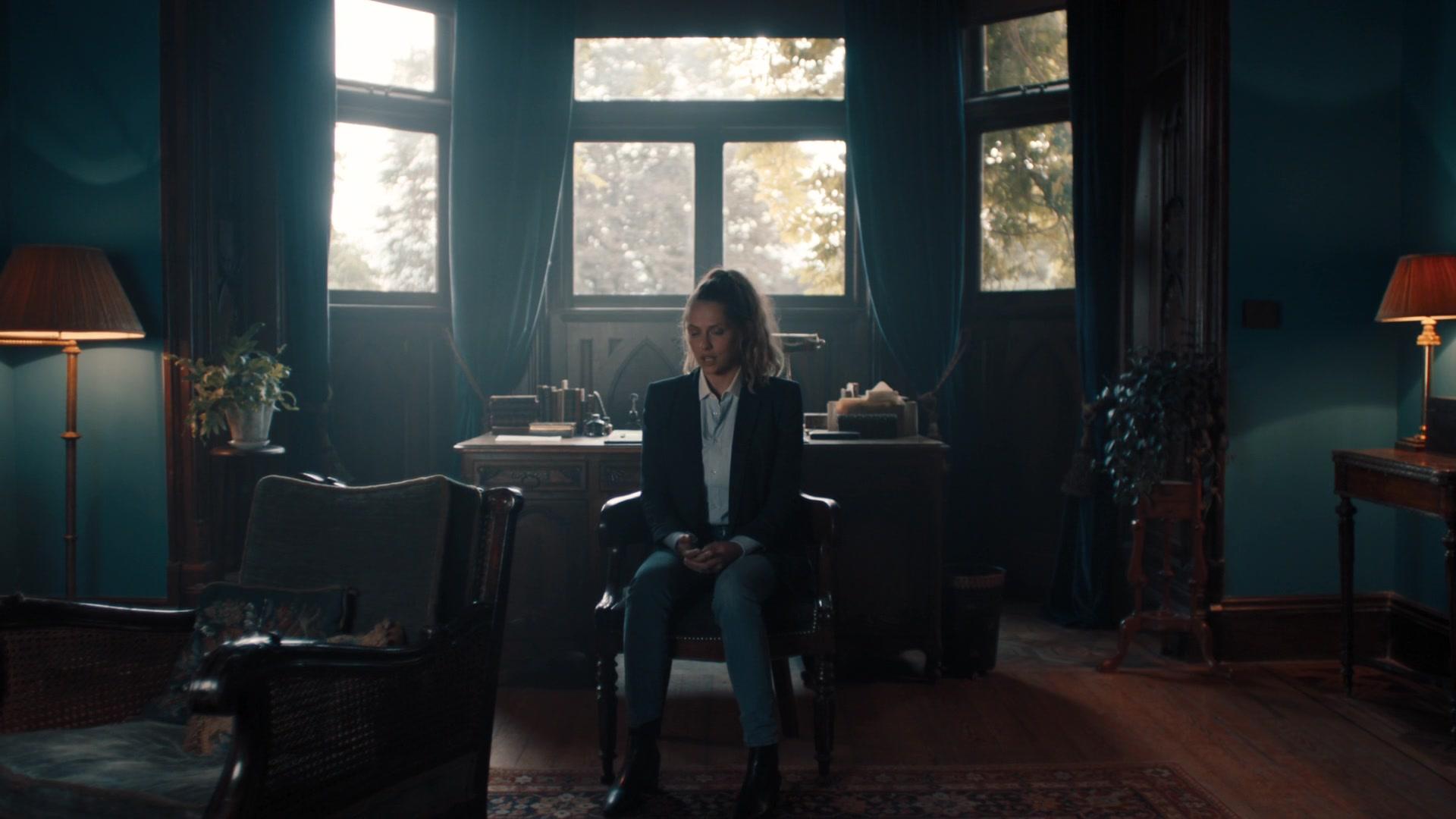 A_Discovery_of_Witches_S01E02_1080p_ATP_4789.jpg