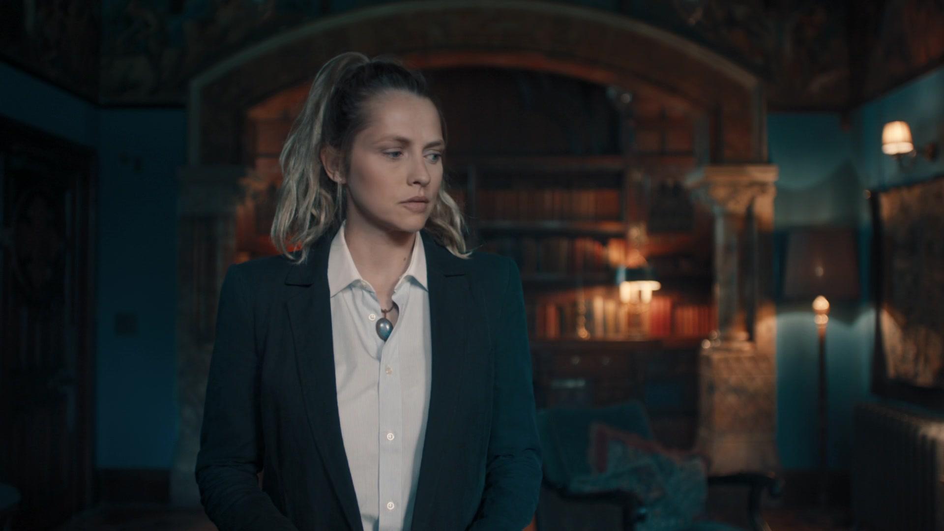 A_Discovery_of_Witches_S01E02_1080p_ATP_4971.jpg