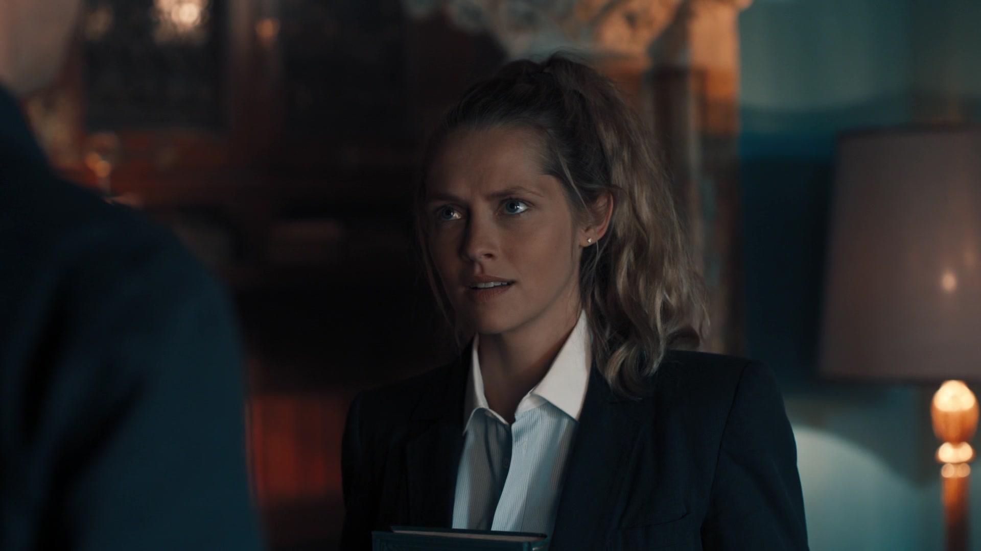 A_Discovery_of_Witches_S01E02_1080p_ATP_5225.jpg