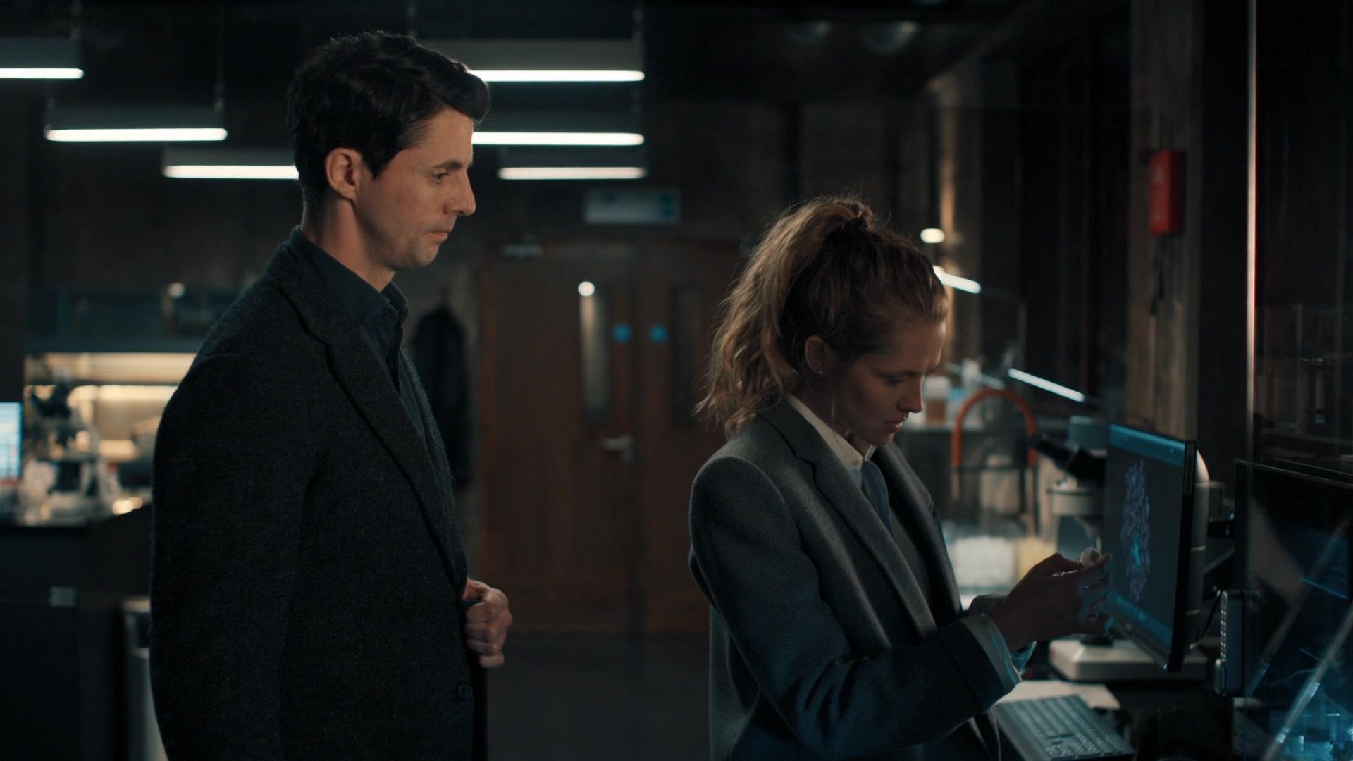 A_Discovery_of_Witches_S01E02_1080p_ATP_5404.jpg
