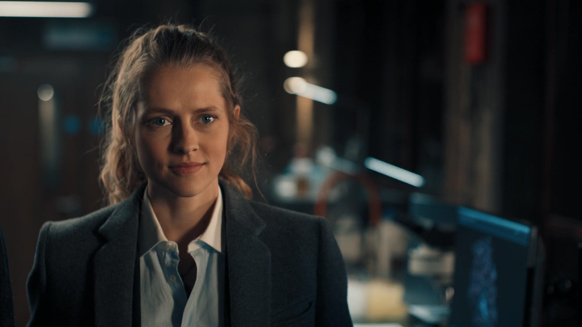 A_Discovery_of_Witches_S01E02_1080p_ATP_5427.jpg