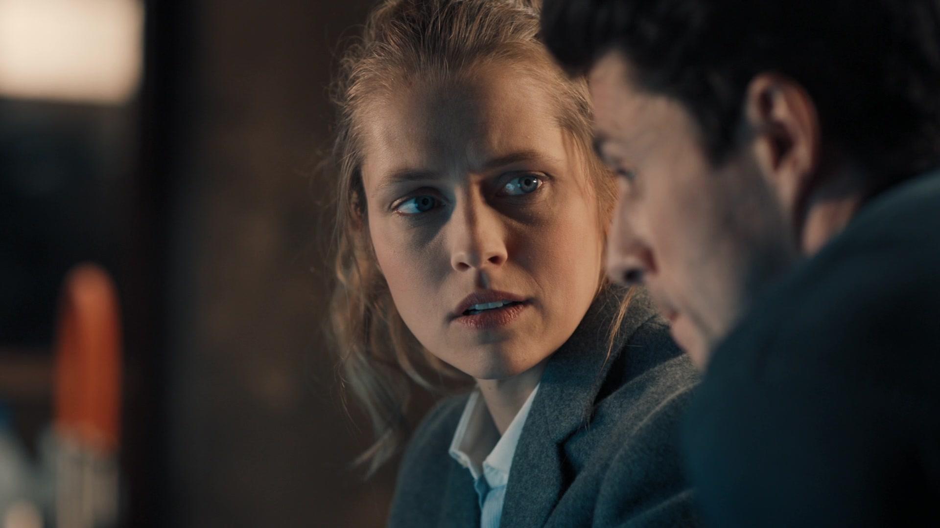 A_Discovery_of_Witches_S01E02_1080p_ATP_5693.jpg