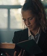 A_Discovery_of_Witches_S01E02_1080p_ATP_5042.jpg