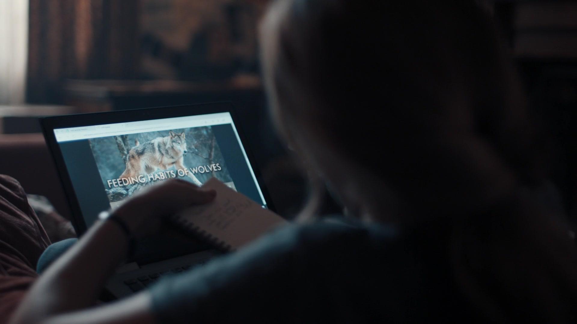 A_Discovery_of_Witches_S01E03_1080p_ATP_1983.jpg