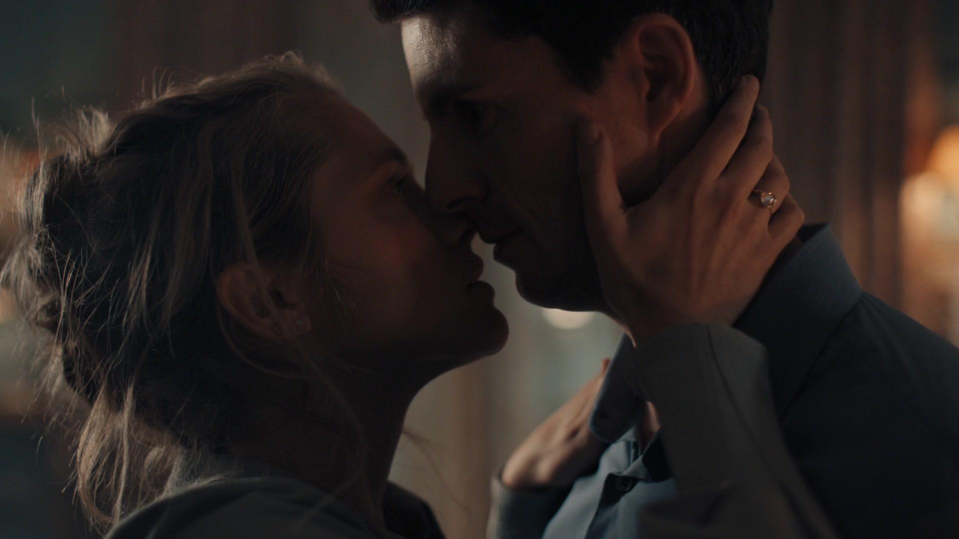 A_Discovery_of_Witches_S01E03_1080p_ATP_4328.jpg A_Discovery_of_Witches_S01E03_1080p_ATP_4328.jpg
