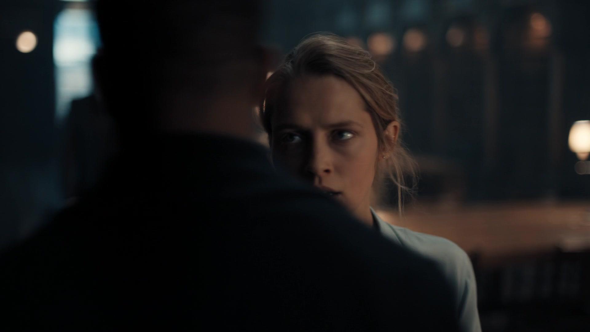 A_Discovery_of_Witches_S01E03_1080p_ATP_5171.jpg