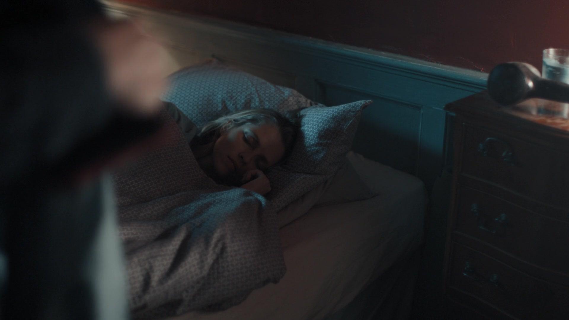 A_Discovery_of_Witches_S01E03_1080p_ATP_5452.jpg A_Discovery_of_Witches_S01E03_1080p_ATP_5452.jpg