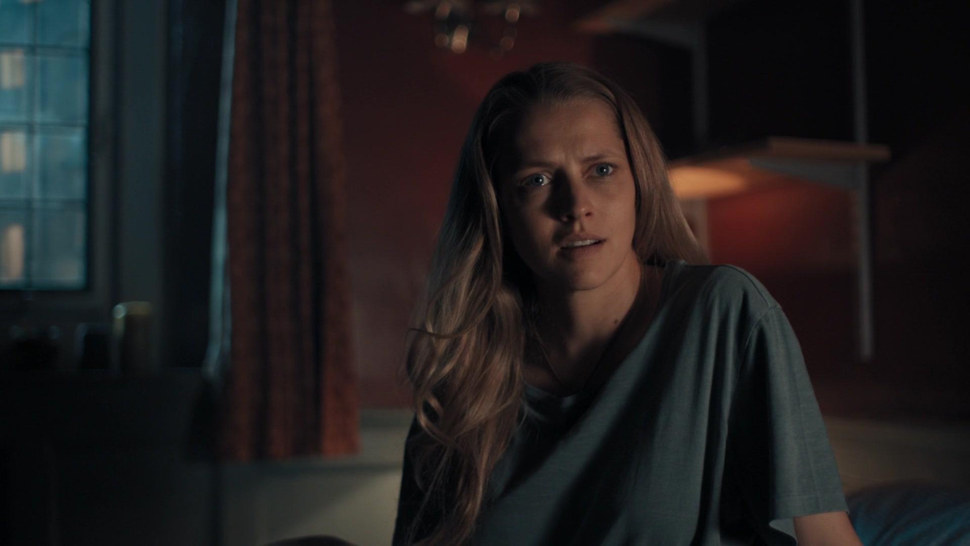 A_Discovery_of_Witches_S01E03_1080p_ATP_5818.jpg