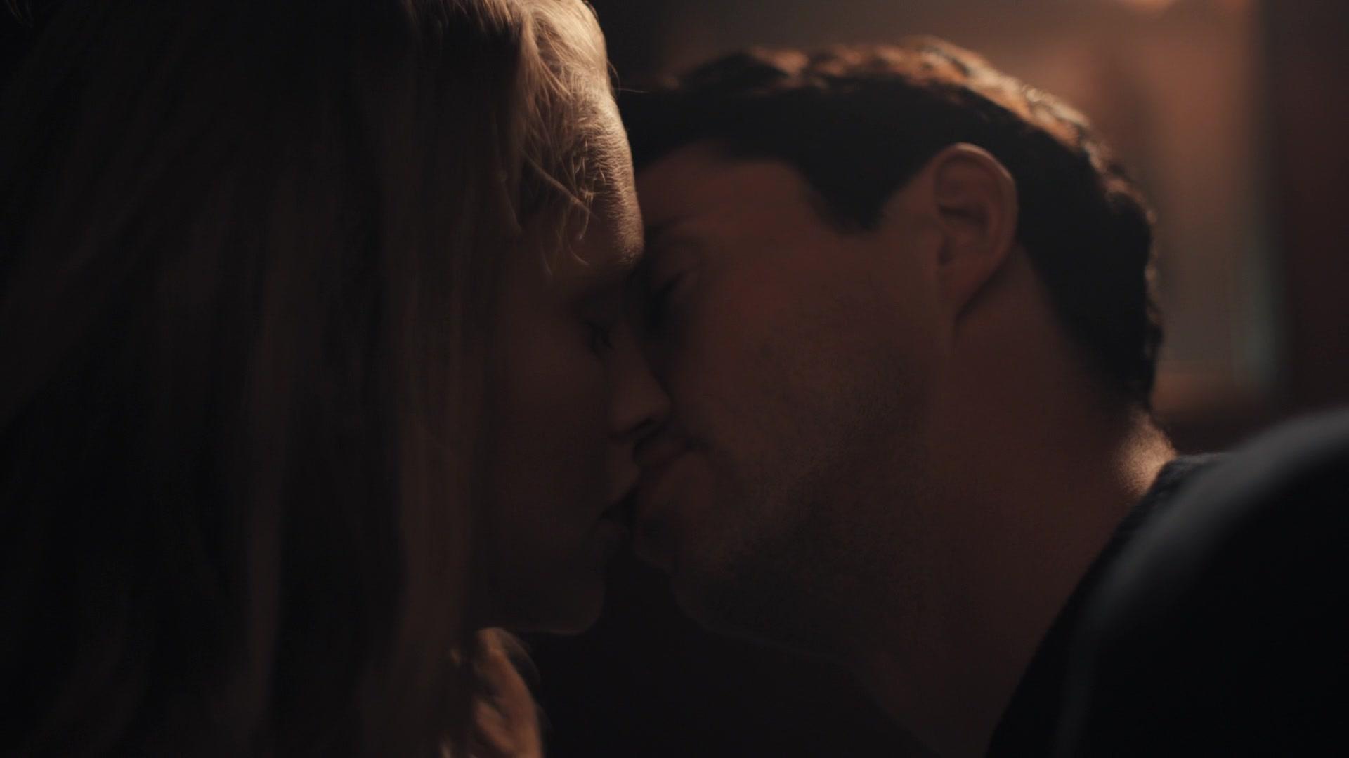 A_Discovery_of_Witches_S01E03_1080p_ATP_5982.jpg A_Discovery_of_Witches_S01E03_1080p_ATP_5982.jpg