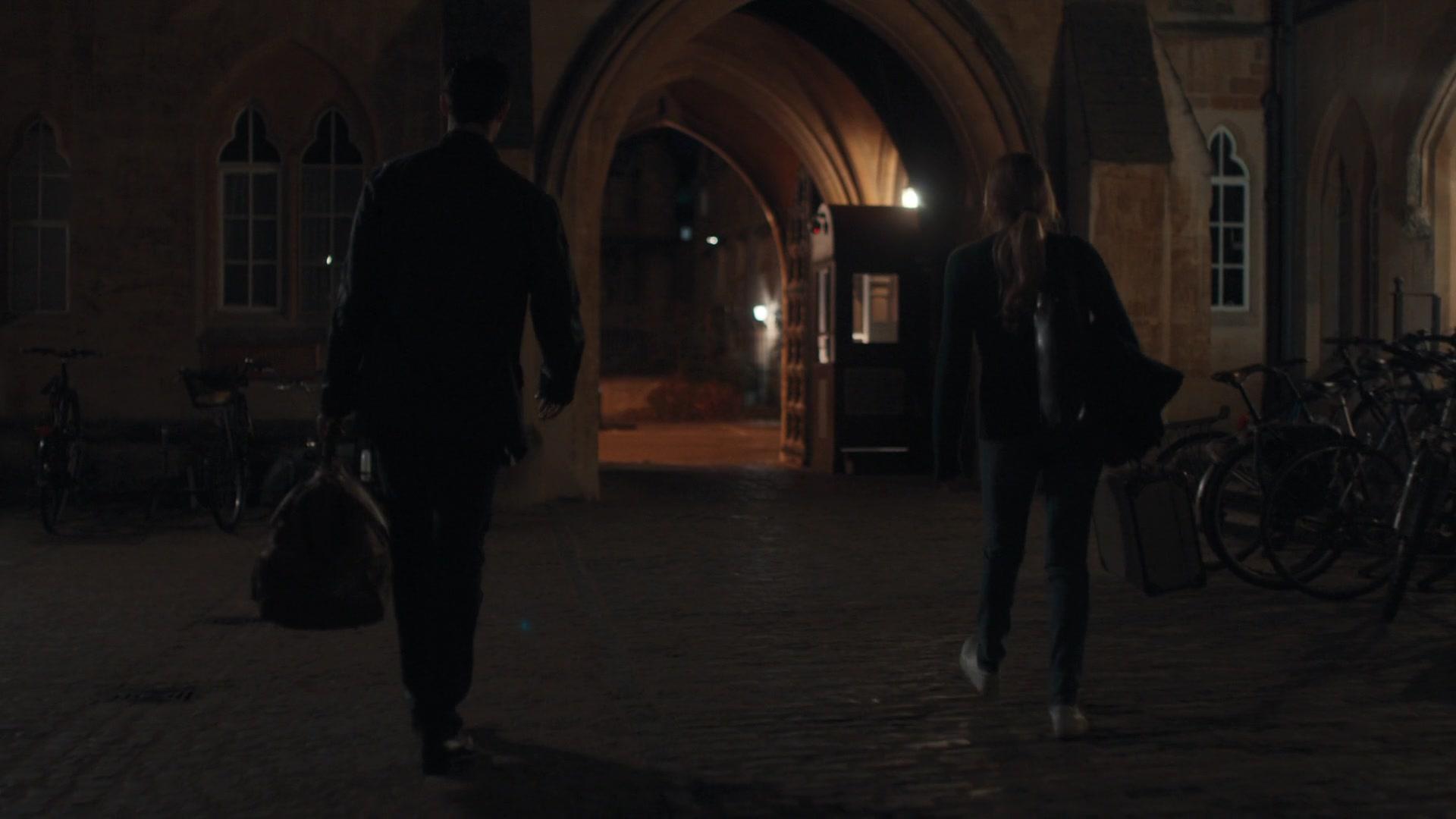 A_Discovery_of_Witches_S01E03_1080p_ATP_6050.jpg