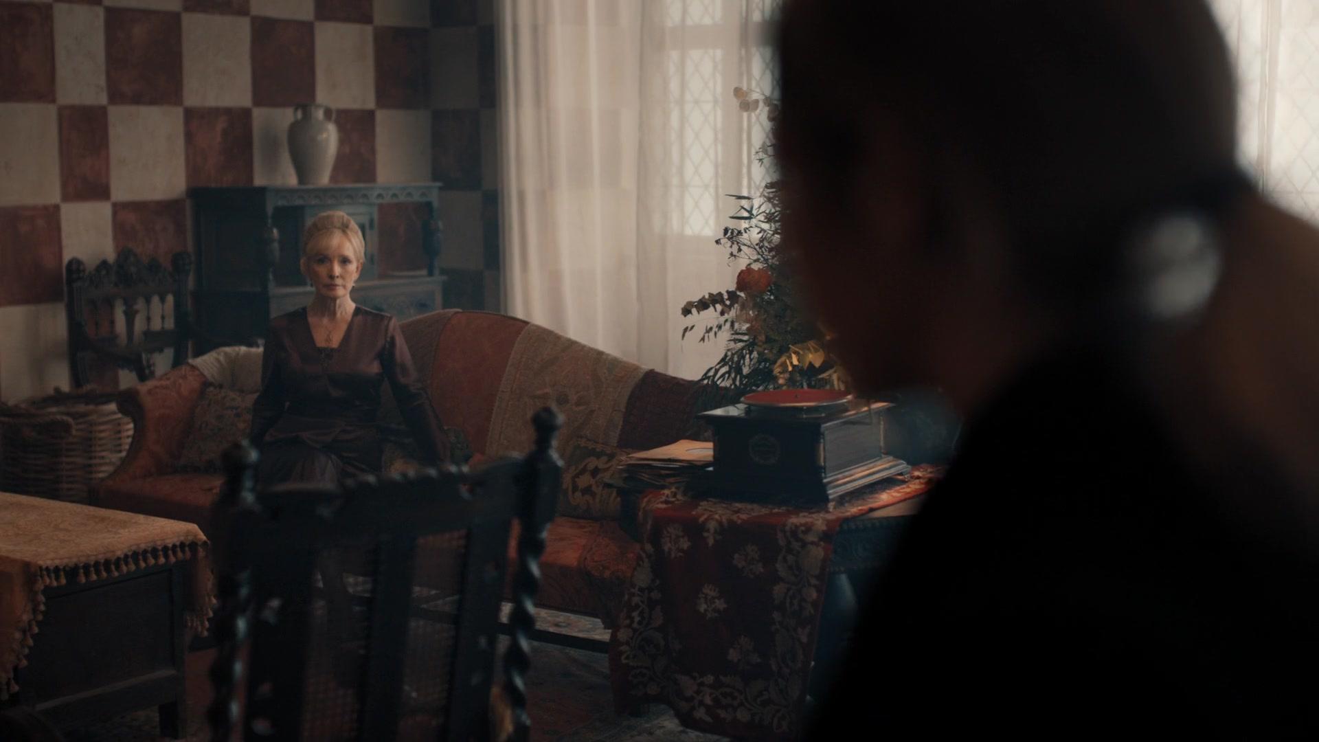 A_Discovery_of_Witches_S01E04_1080p_ATP_0444.jpg