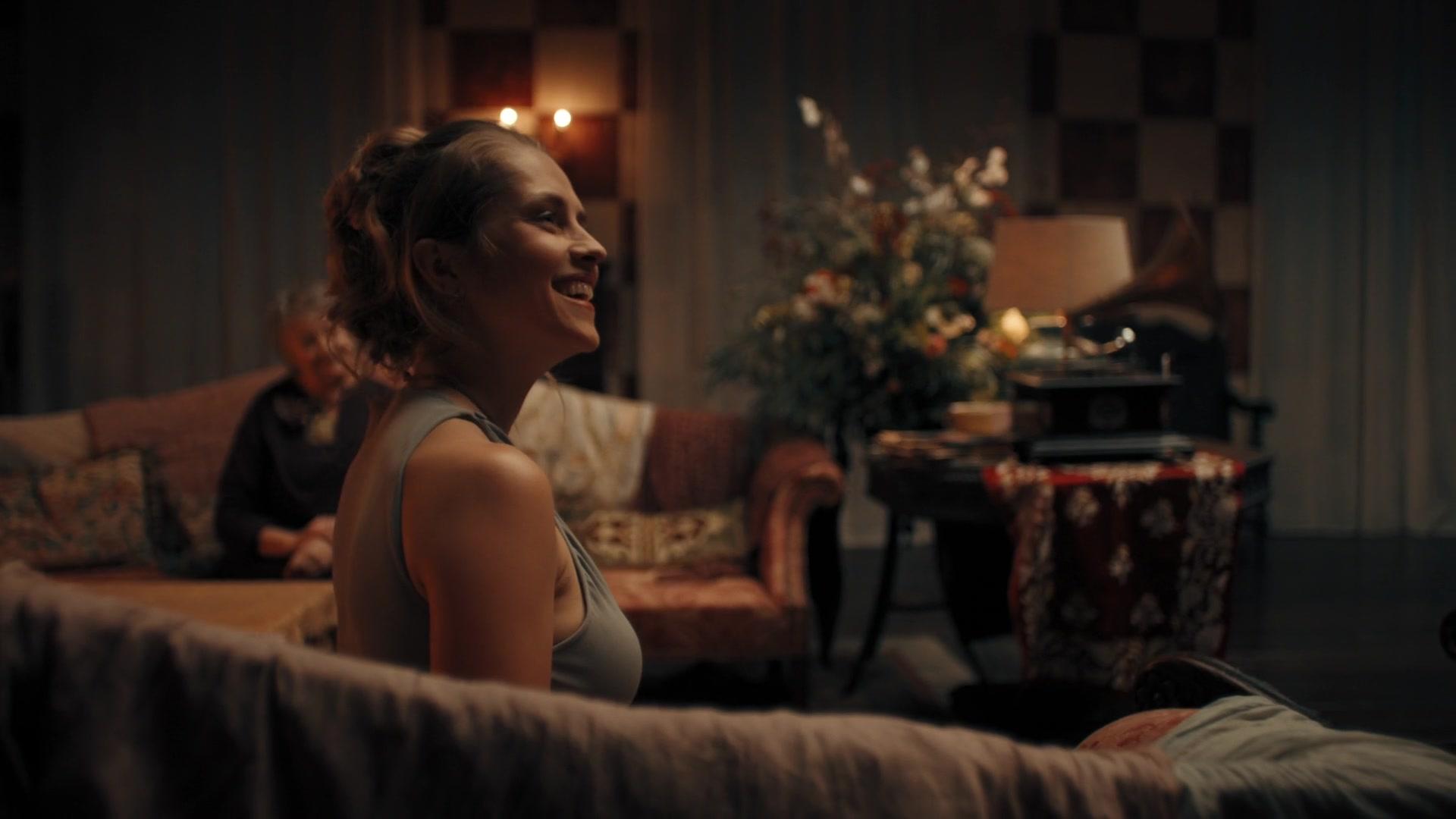 A_Discovery_of_Witches_S01E04_1080p_ATP_4247.jpg