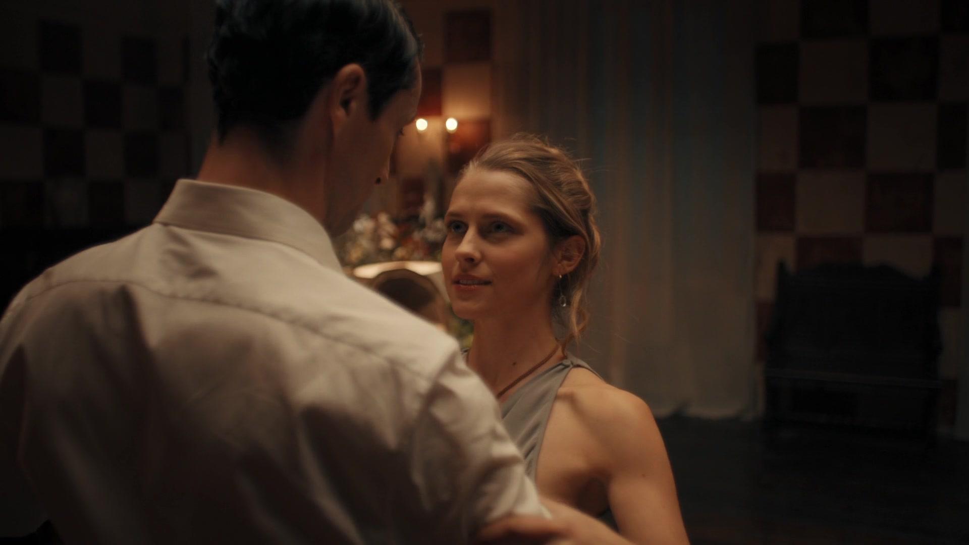 A_Discovery_of_Witches_S01E04_1080p_ATP_4325.jpg