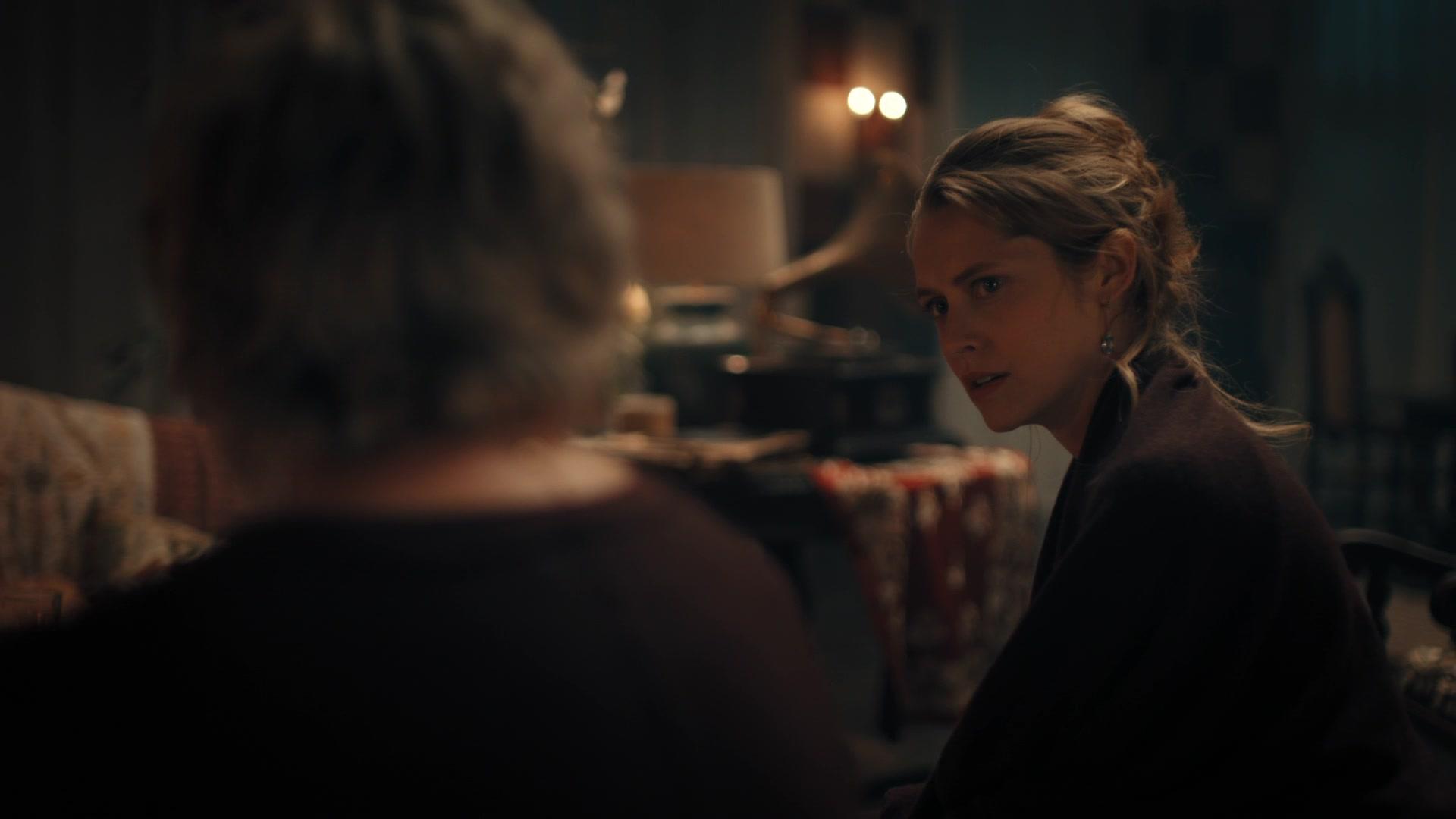 A_Discovery_of_Witches_S01E04_1080p_ATP_5445.jpg