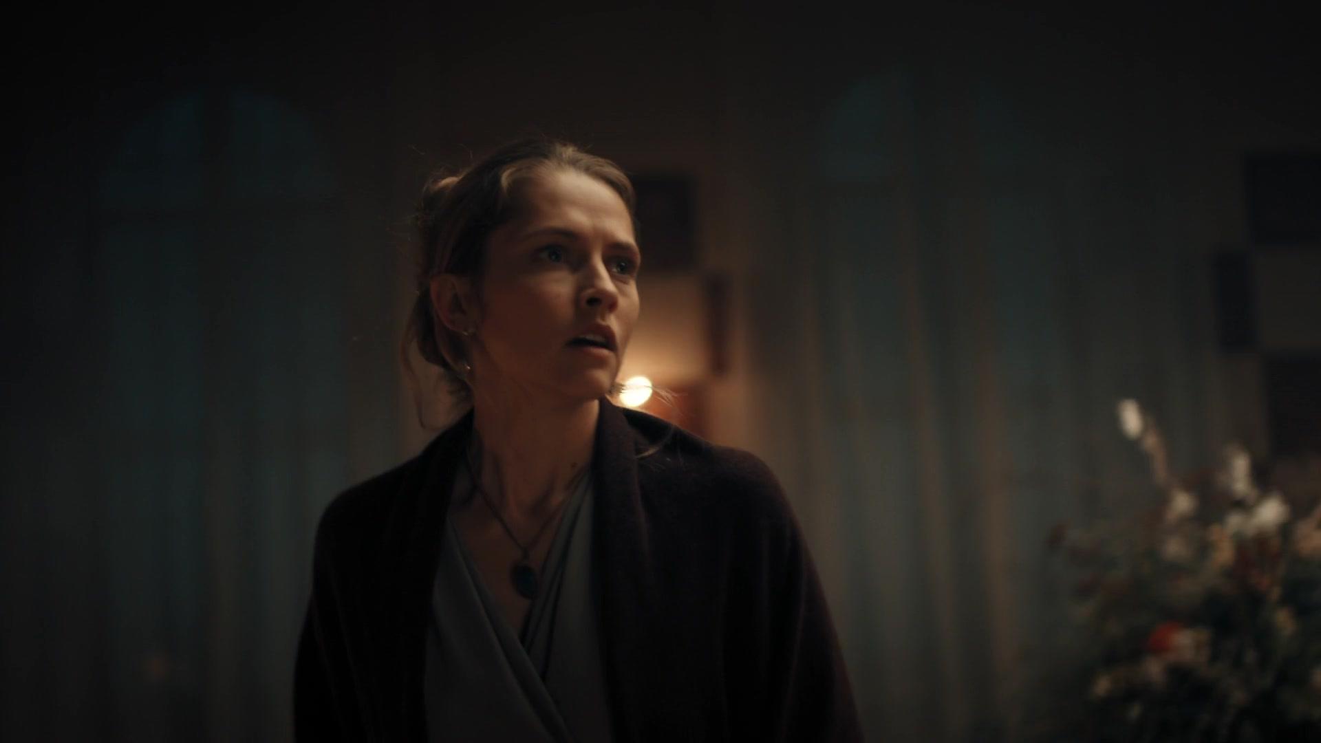 A_Discovery_of_Witches_S01E04_1080p_ATP_5496.jpg
