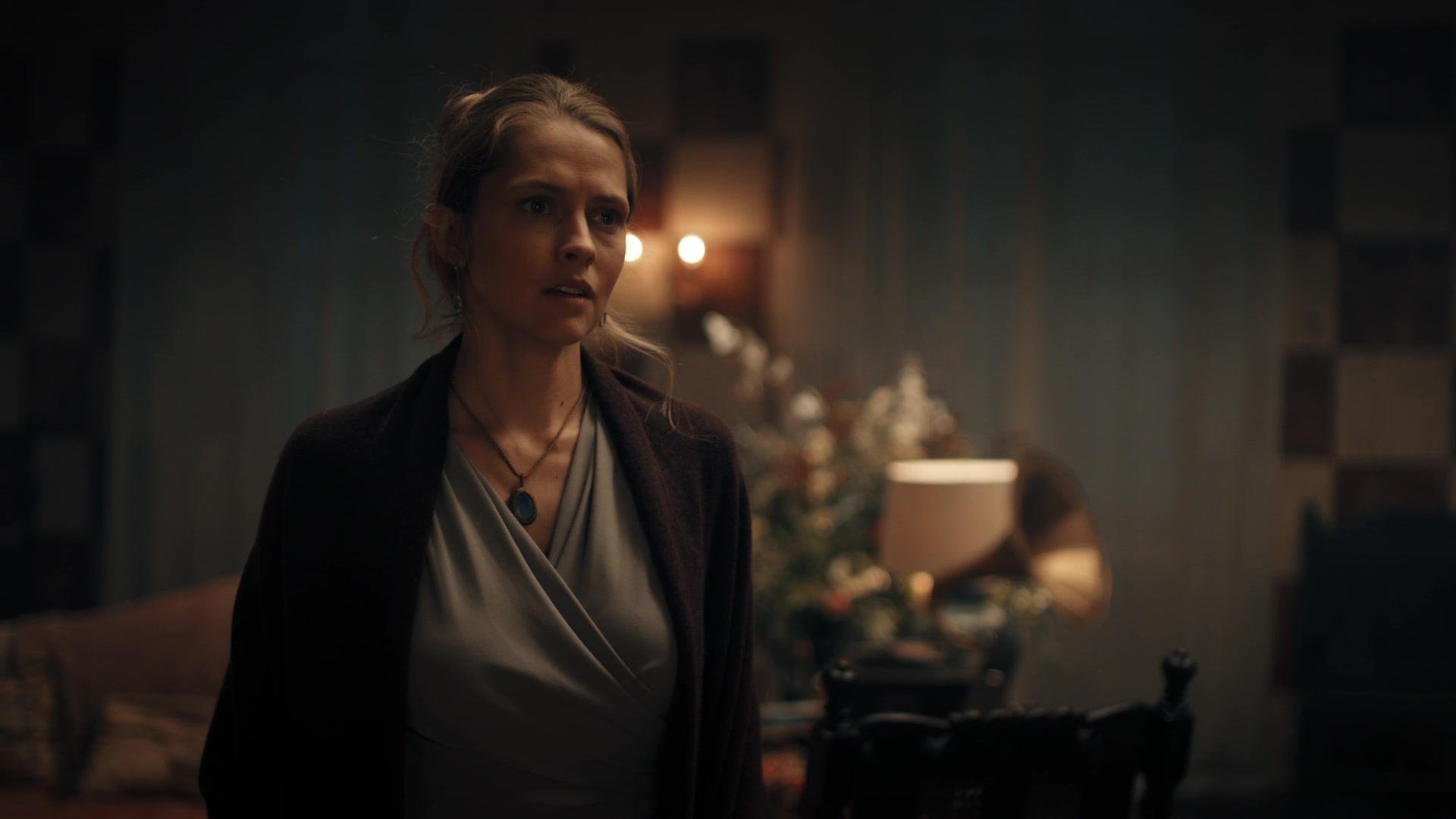 A_Discovery_of_Witches_S01E04_1080p_ATP_5532.jpg