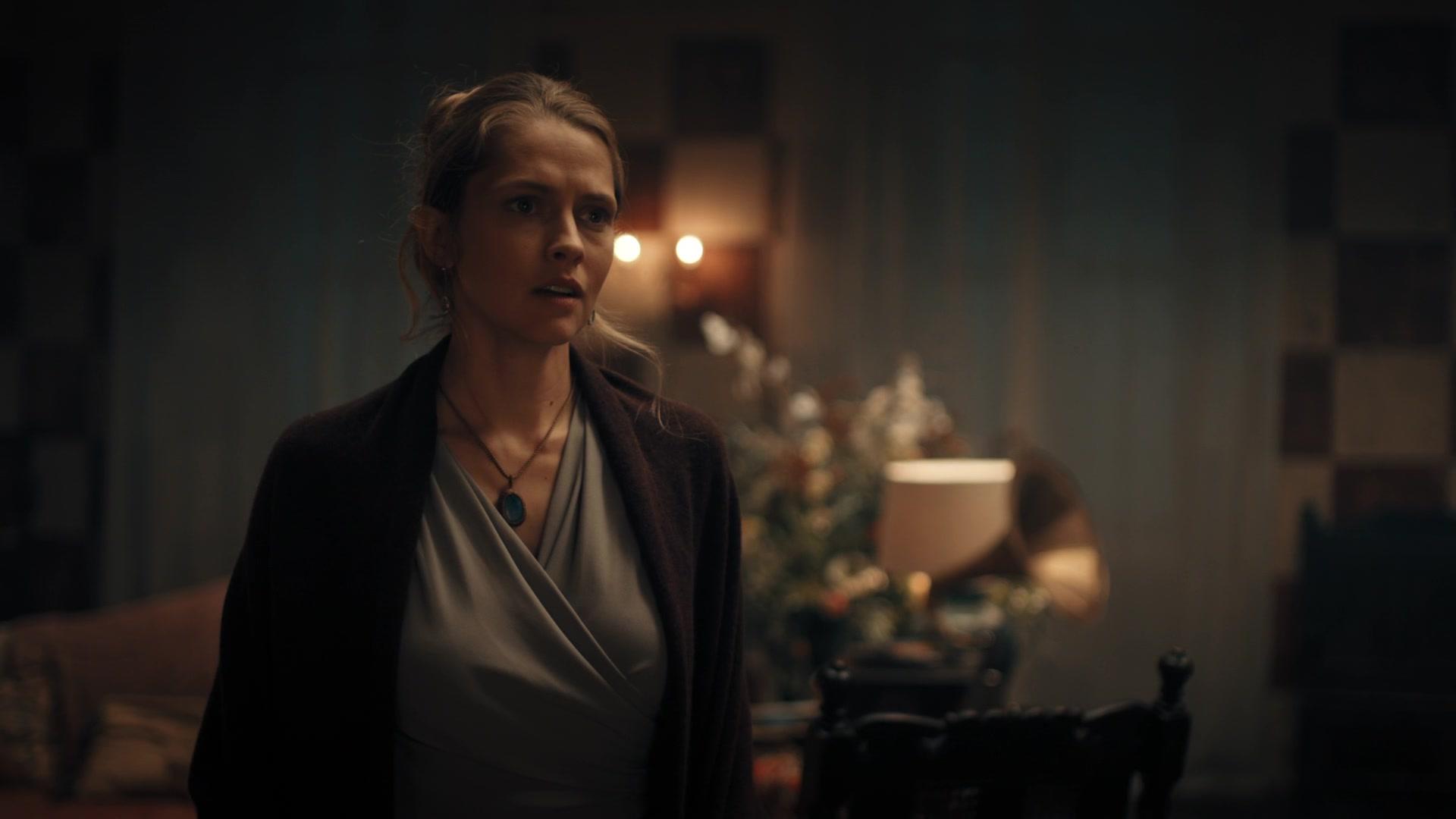 A_Discovery_of_Witches_S01E04_1080p_ATP_5533.jpg