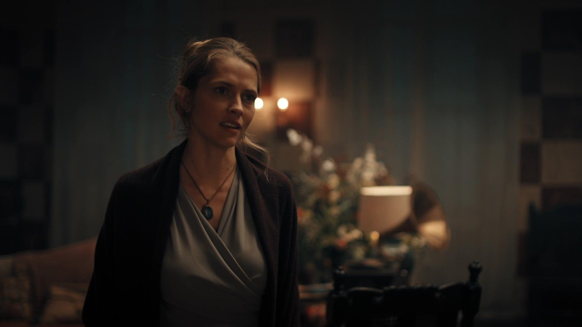 A_Discovery_of_Witches_S01E04_1080p_ATP_5540.jpg