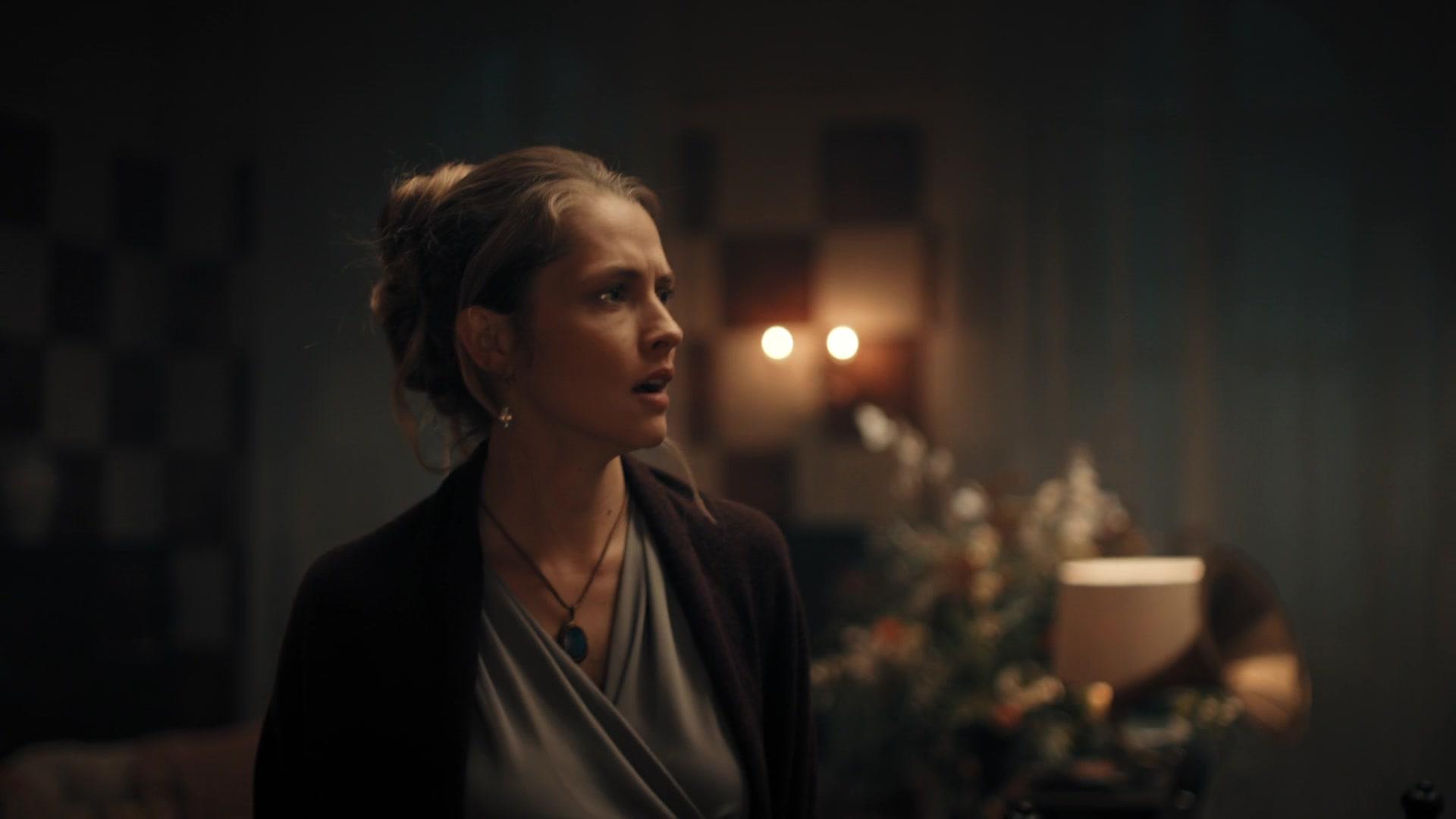 A_Discovery_of_Witches_S01E04_1080p_ATP_5585.jpg