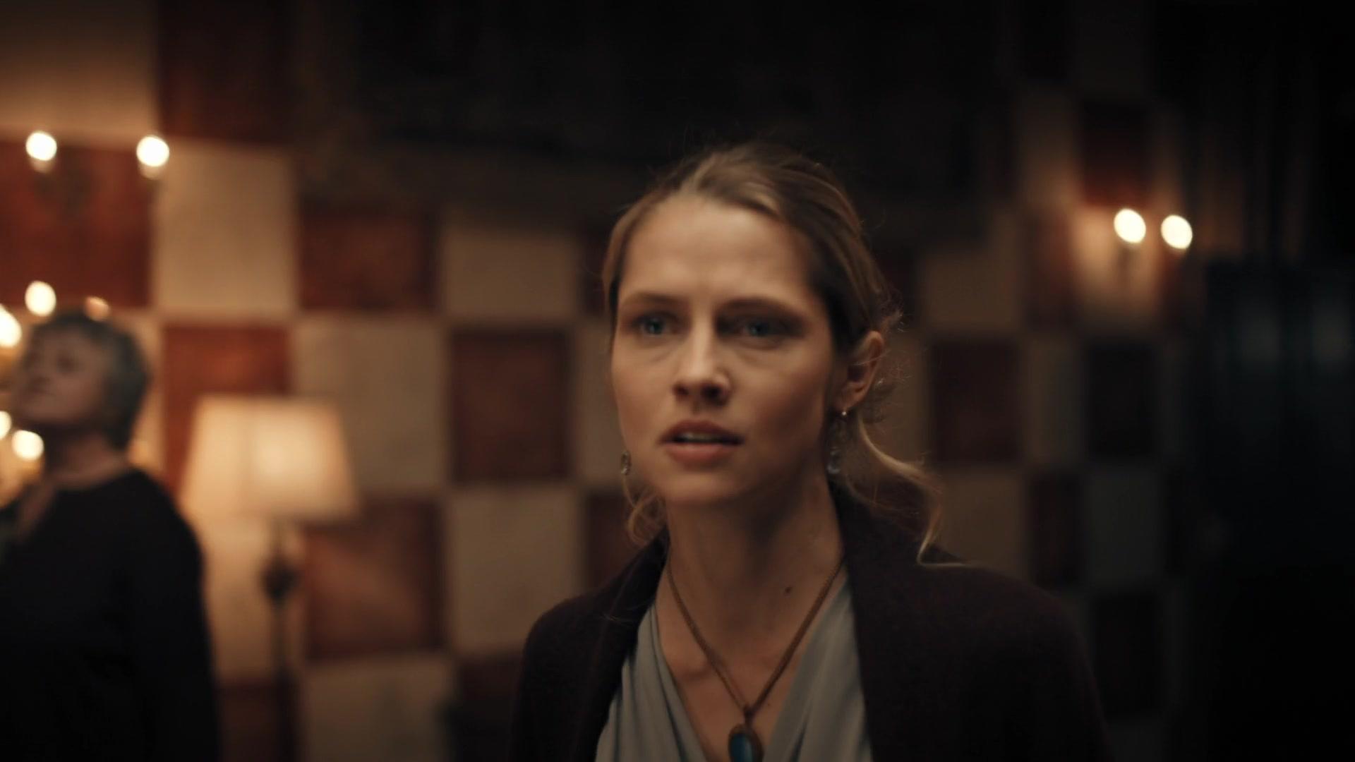 A_Discovery_of_Witches_S01E04_1080p_ATP_5618.jpg