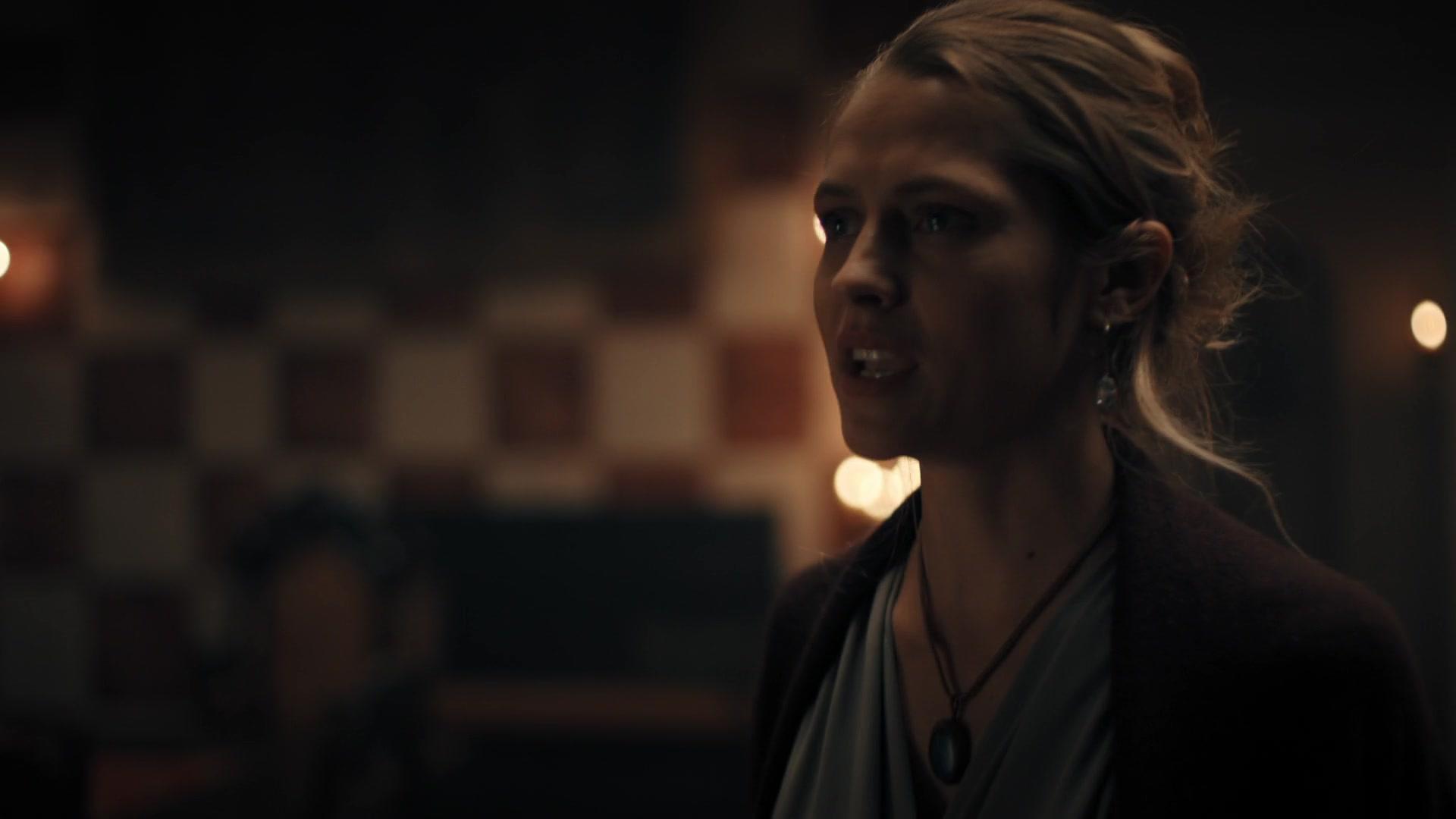 A_Discovery_of_Witches_S01E04_1080p_ATP_5628.jpg