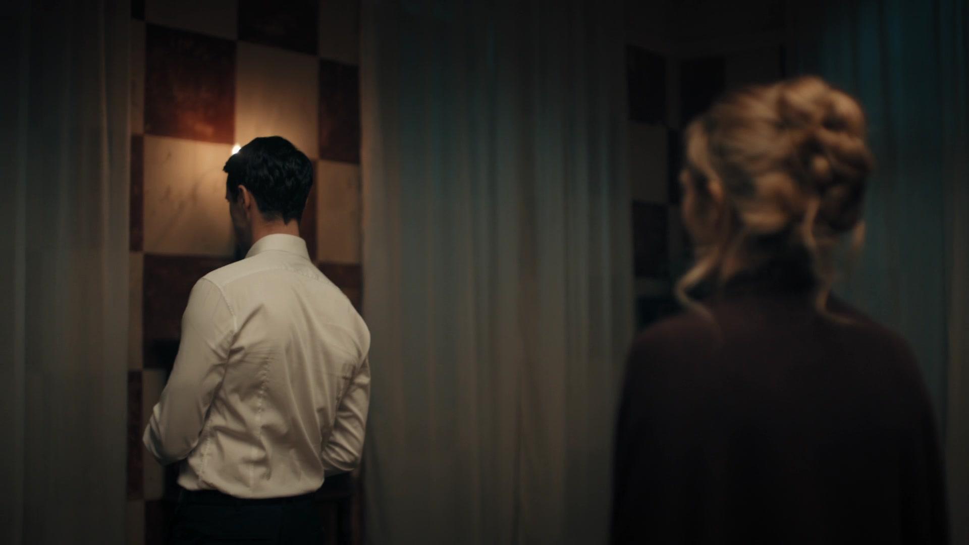 A_Discovery_of_Witches_S01E04_1080p_ATP_5637.jpg