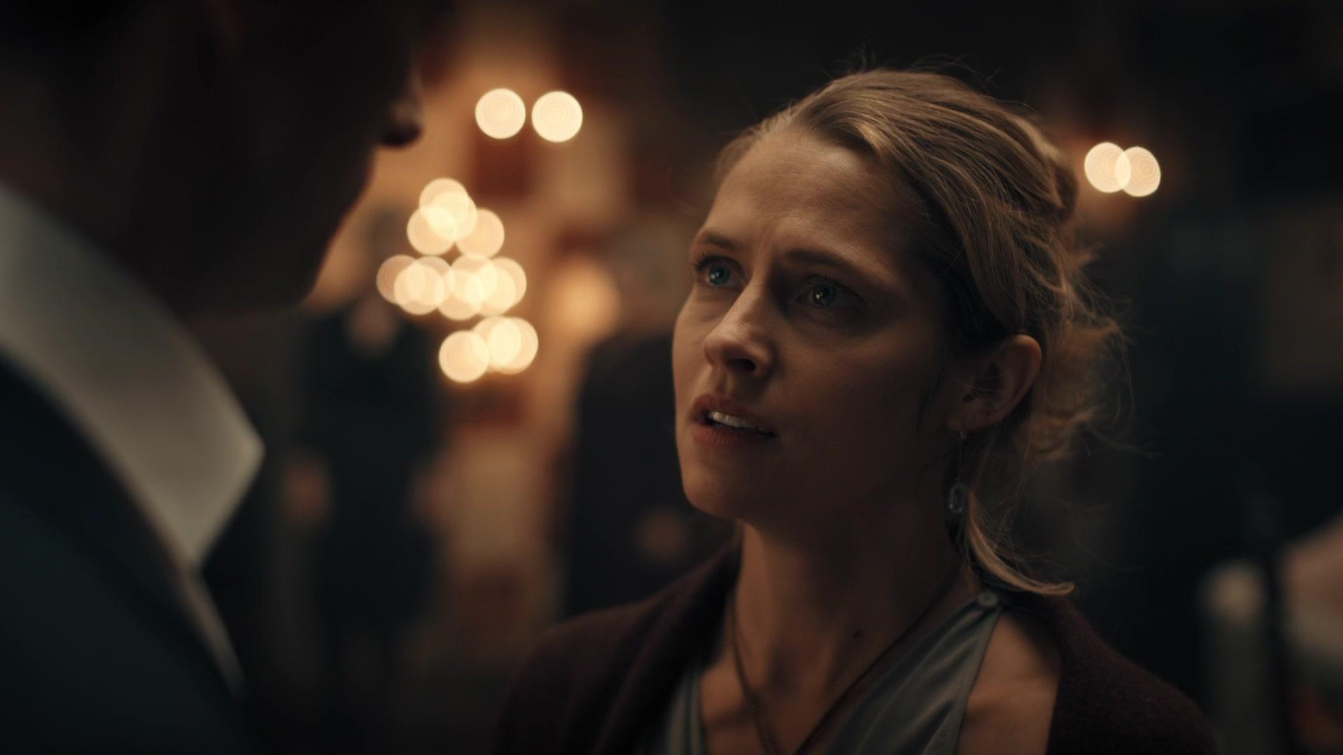 A_Discovery_of_Witches_S01E04_1080p_ATP_5914.jpg