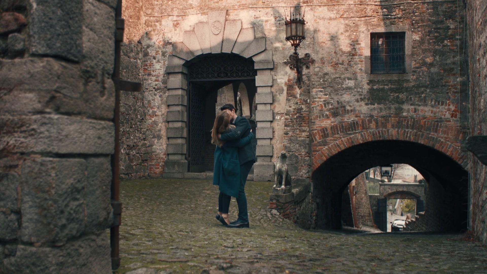 A_Discovery_of_Witches_S01E05_1080p_ATP_4342.jpg A_Discovery_of_Witches_S01E05_1080p_ATP_4342.jpg