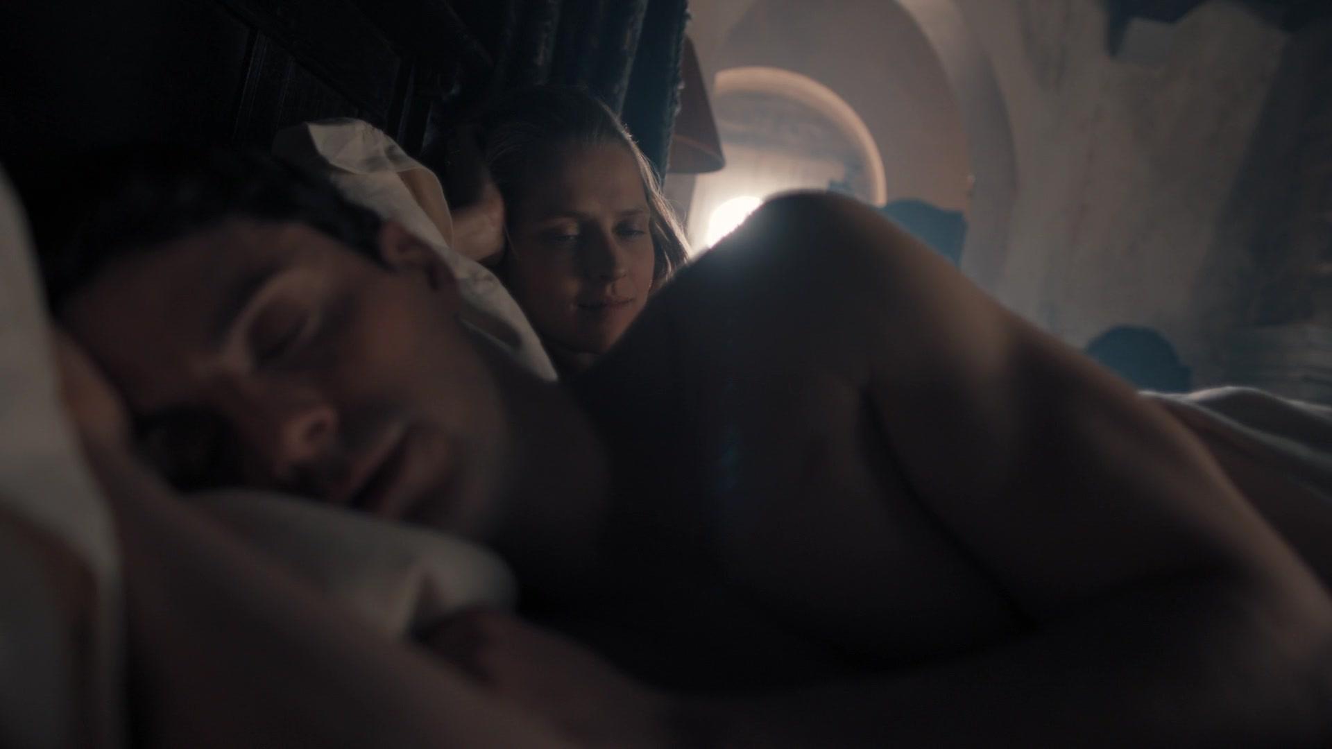 A_Discovery_of_Witches_S01E05_1080p_ATP_6149.jpg