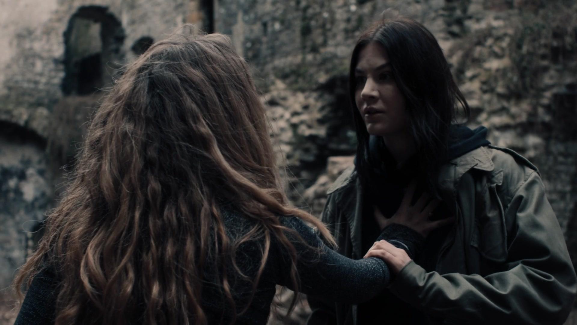 A_Discovery_of_Witches_S01E06_1080p_ATP_1109.jpg