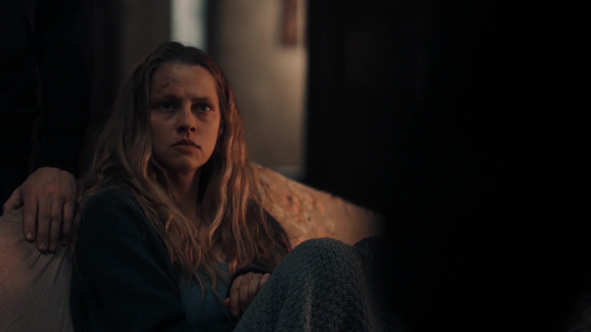 A_Discovery_of_Witches_S01E06_1080p_ATP_5261.jpg