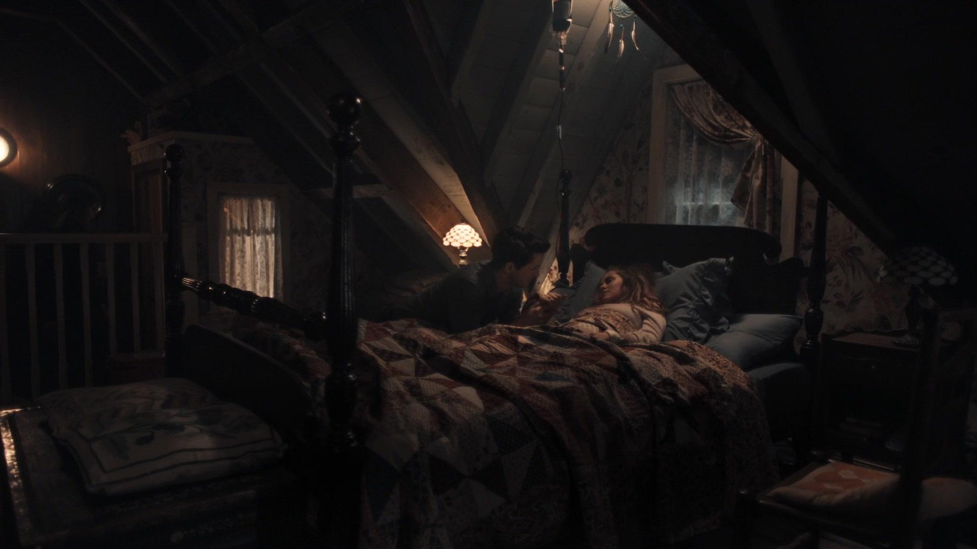 A_Discovery_of_Witches_S01E08_1080p_ATP_1509.jpg A_Discovery_of_Witches_S01E08_1080p_ATP_1509.jpg