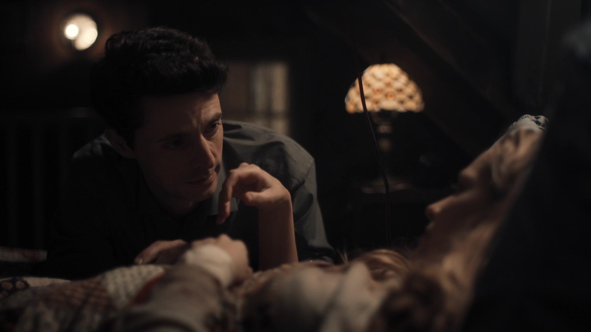 A_Discovery_of_Witches_S01E08_1080p_ATP_1512.jpg A_Discovery_of_Witches_S01E08_1080p_ATP_1512.jpg