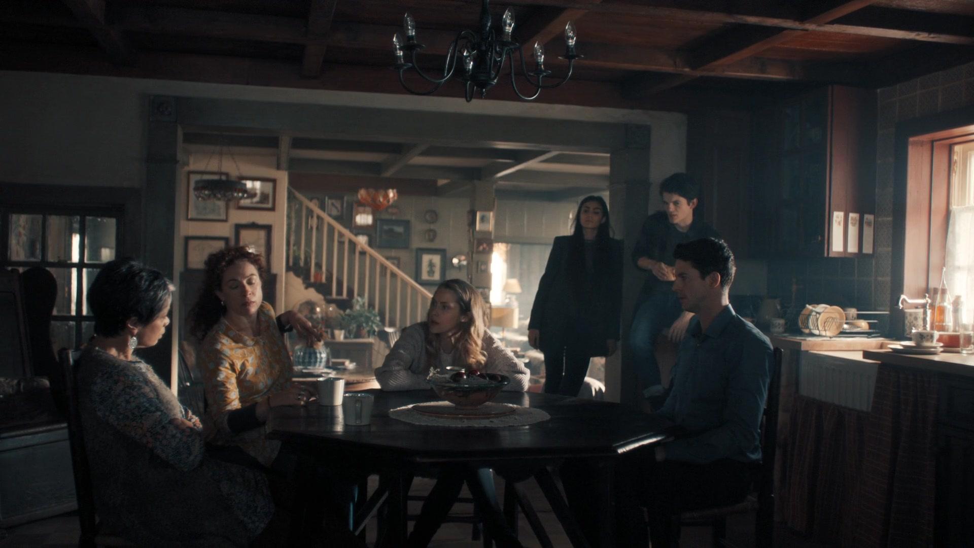 A_Discovery_of_Witches_S01E08_1080p_ATP_2211.jpg