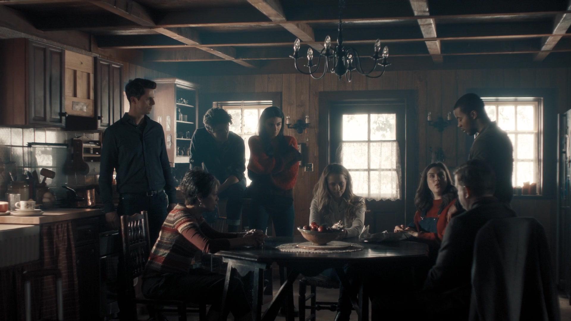 A_Discovery_of_Witches_S01E08_1080p_ATP_2914.jpg