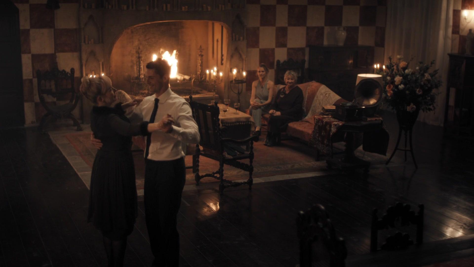 A_Discovery_of_Witches_S01E08_1080p_ATP_3729.jpg A_Discovery_of_Witches_S01E08_1080p_ATP_3729.jpg