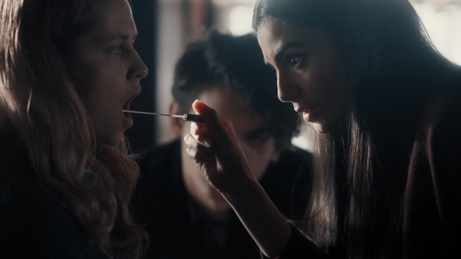 A_Discovery_of_Witches_S01E08_1080p_ATP_5693.jpg