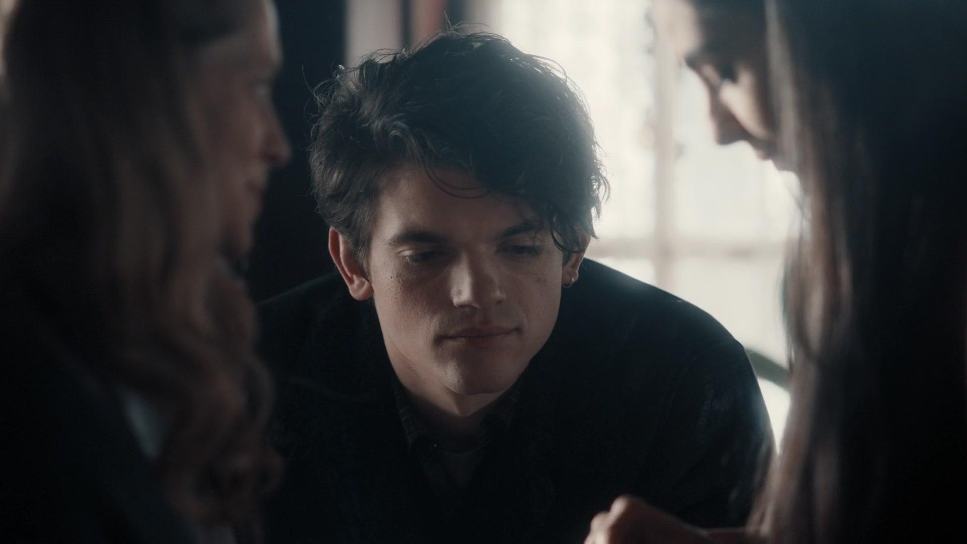 A_Discovery_of_Witches_S01E08_1080p_ATP_5701.jpg