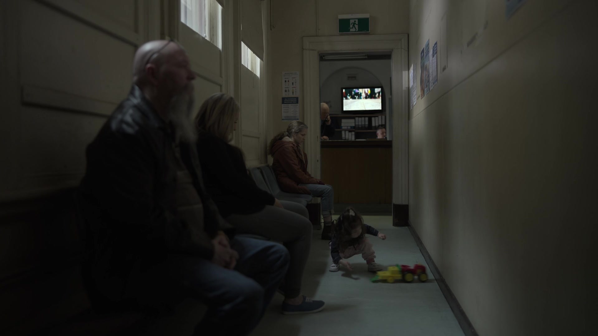 adoringteresap_theclearing_1x04_caps_0015.jpg