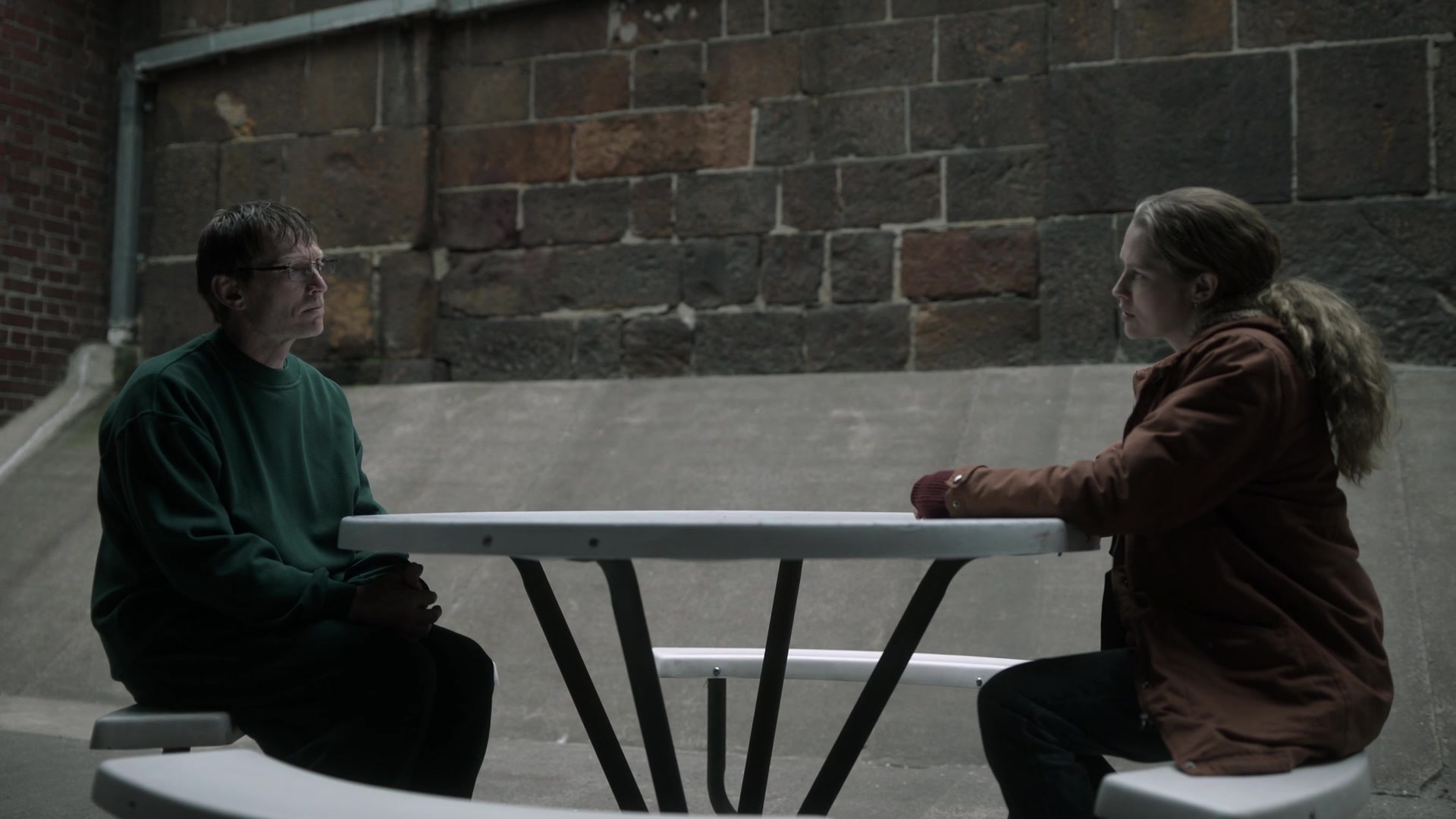 adoringteresap_theclearing_1x04_caps_0065.jpg