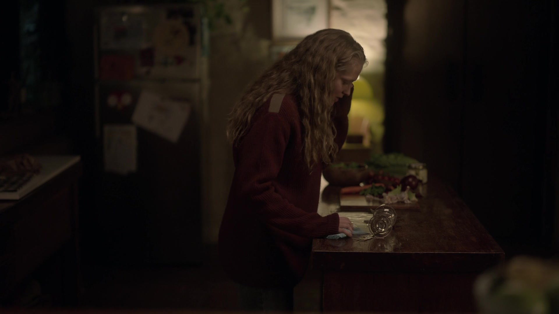 adoringteresap_theclearing_1x04_caps_0149.jpg