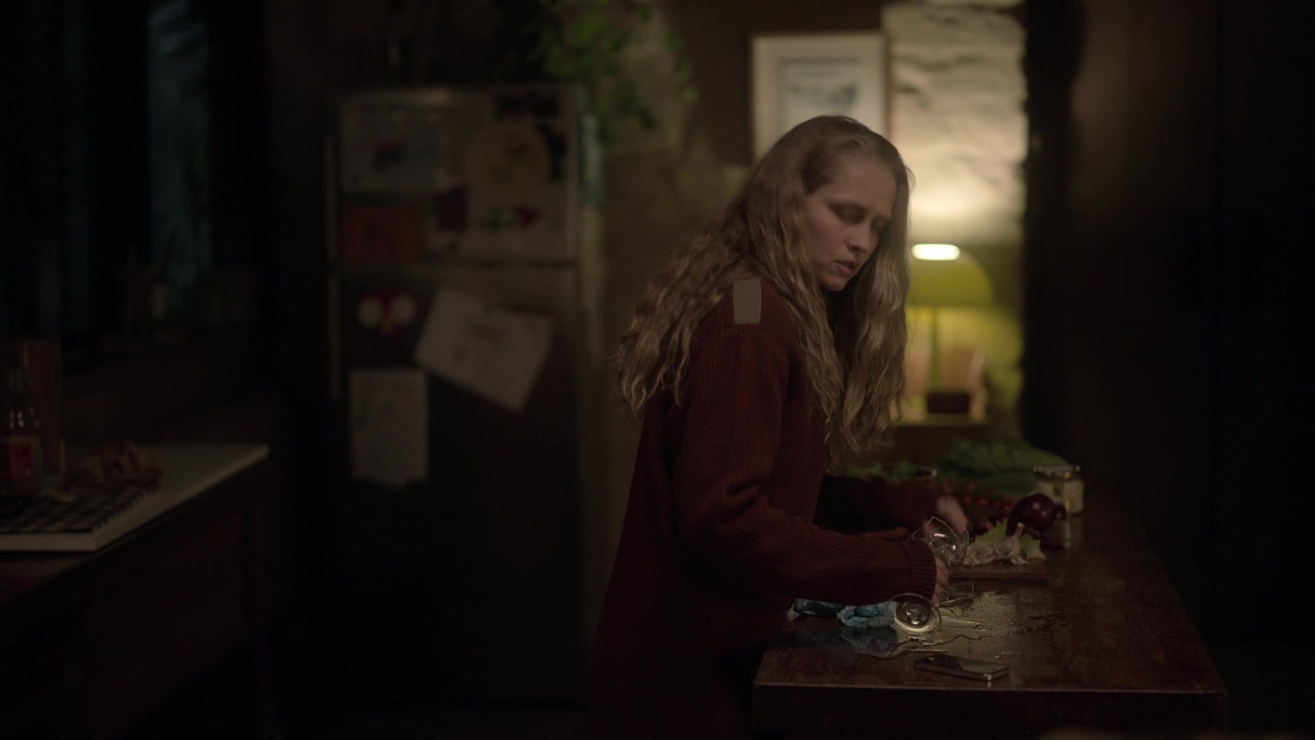 adoringteresap_theclearing_1x04_caps_0153.jpg