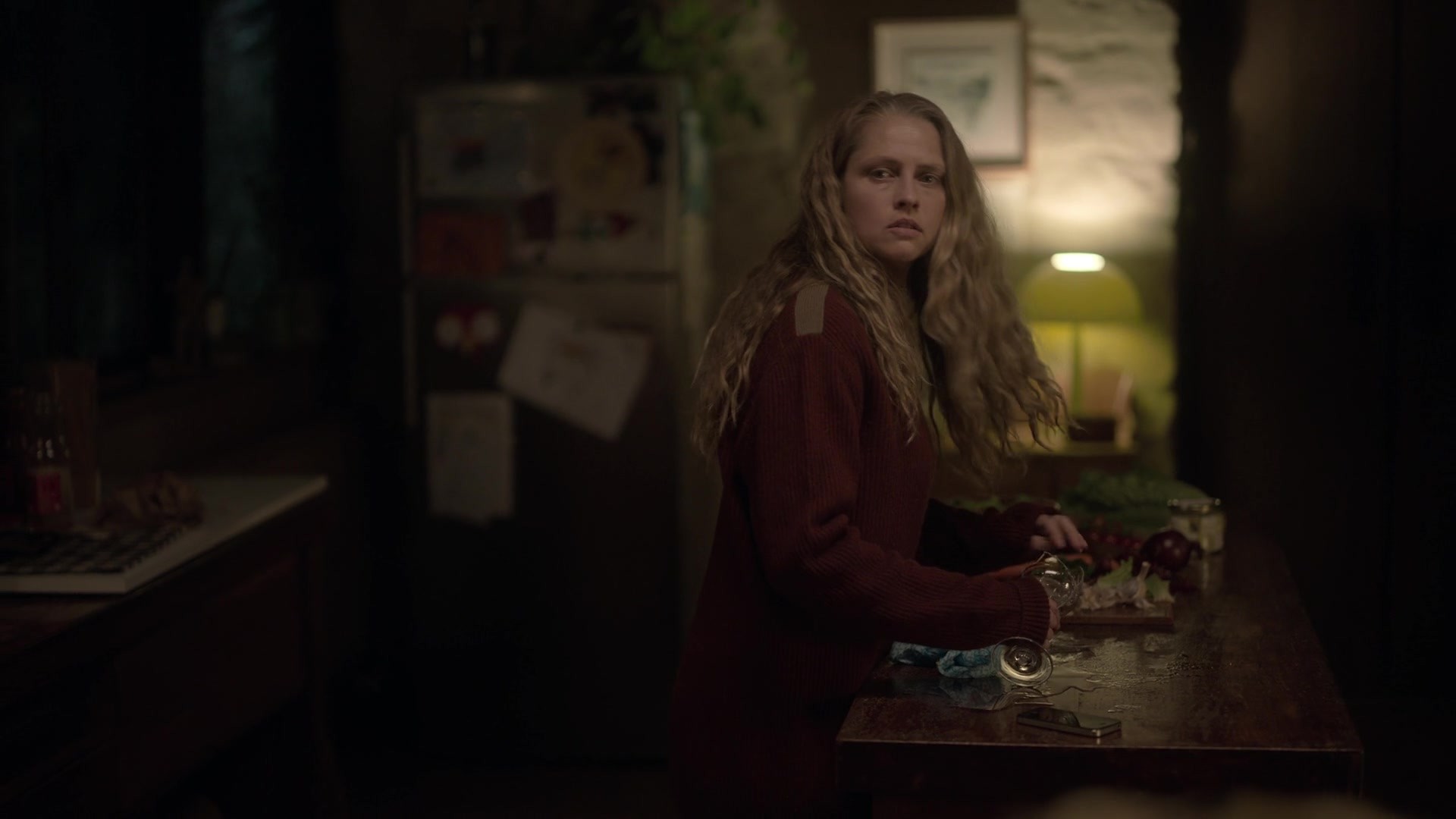 adoringteresap_theclearing_1x04_caps_0154.jpg