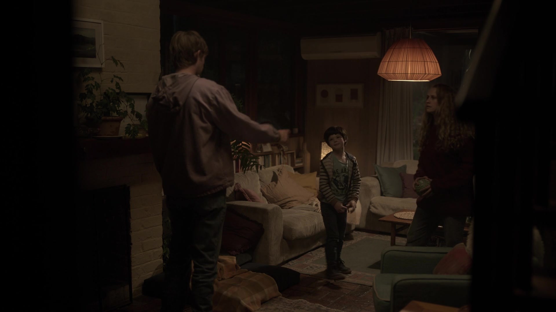 adoringteresap_theclearing_1x04_caps_0192.jpg