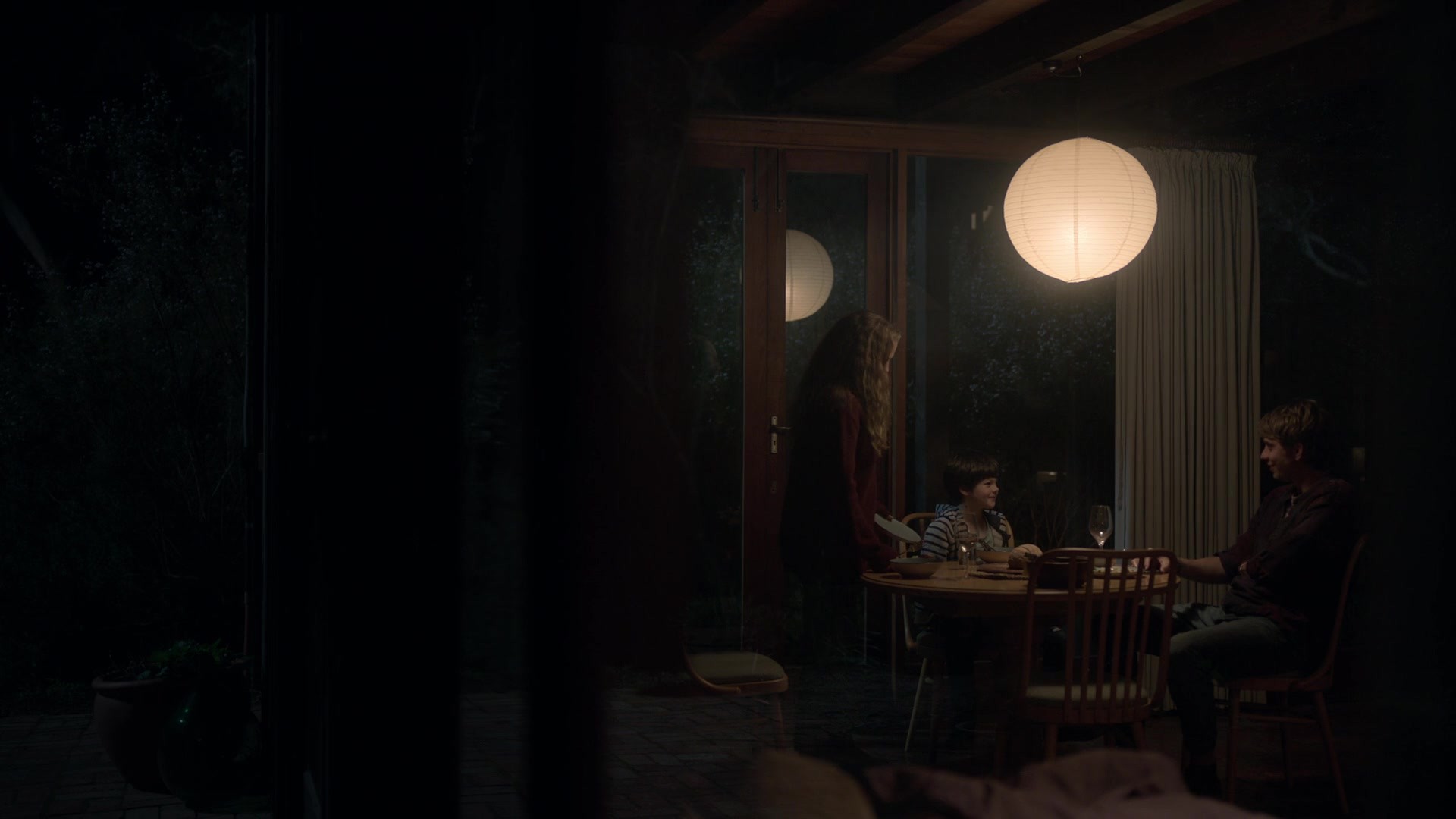 adoringteresap_theclearing_1x04_caps_0226.jpg