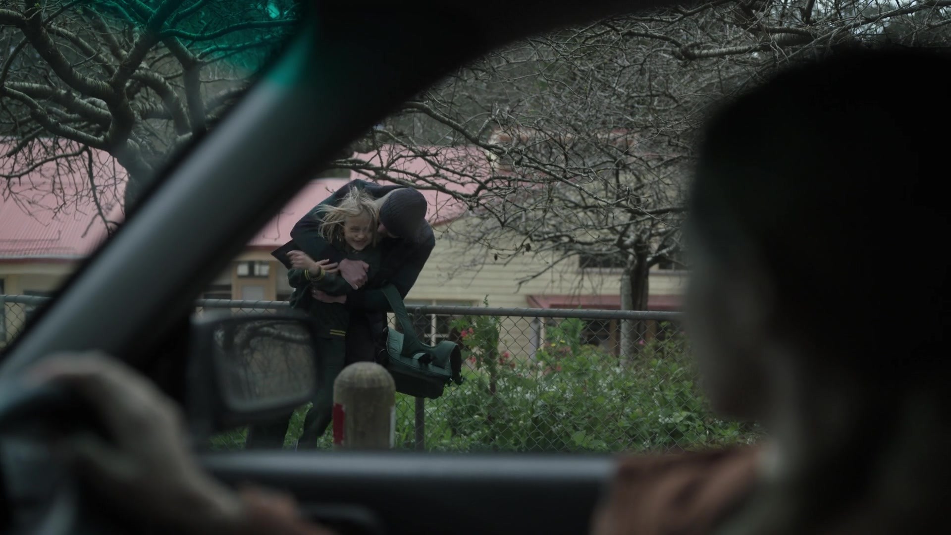 adoringteresap_theclearing_1x04_caps_0283.jpg