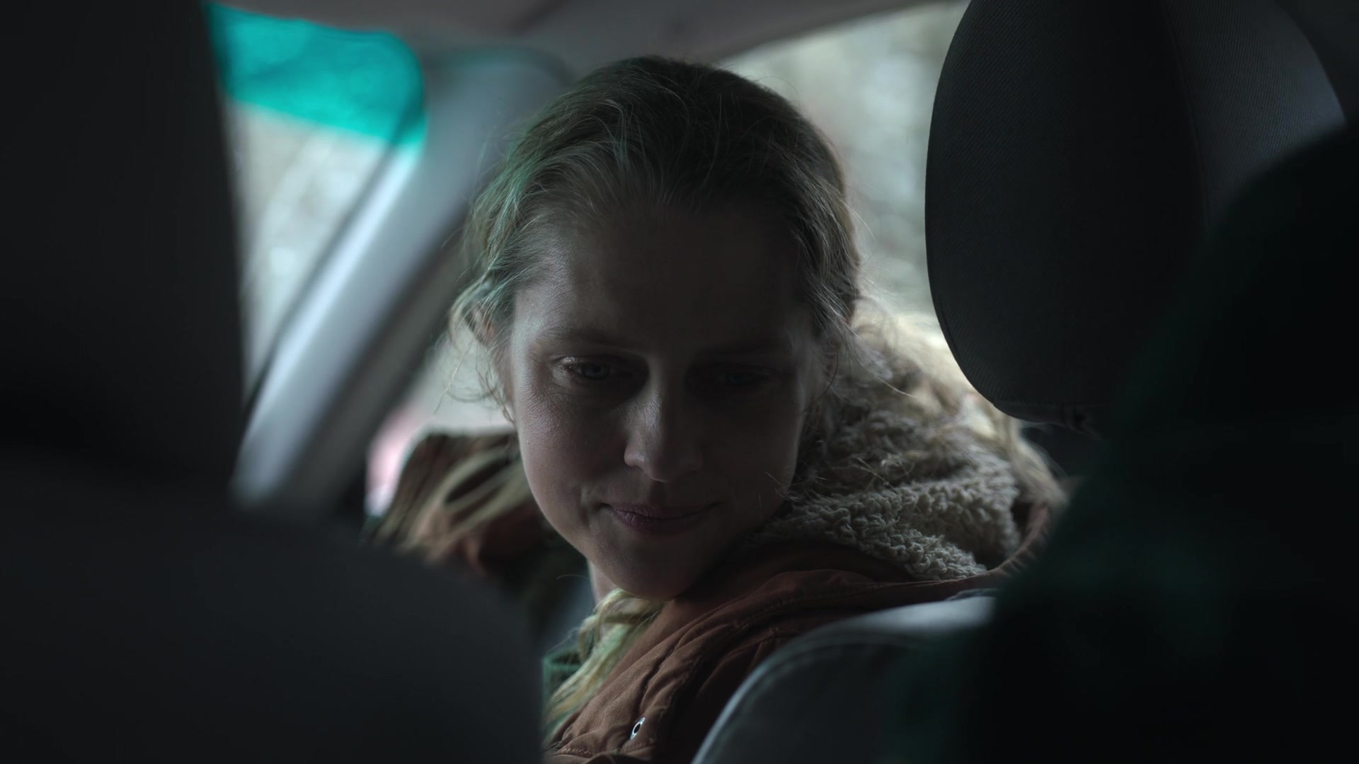adoringteresap_theclearing_1x04_caps_0319.jpg