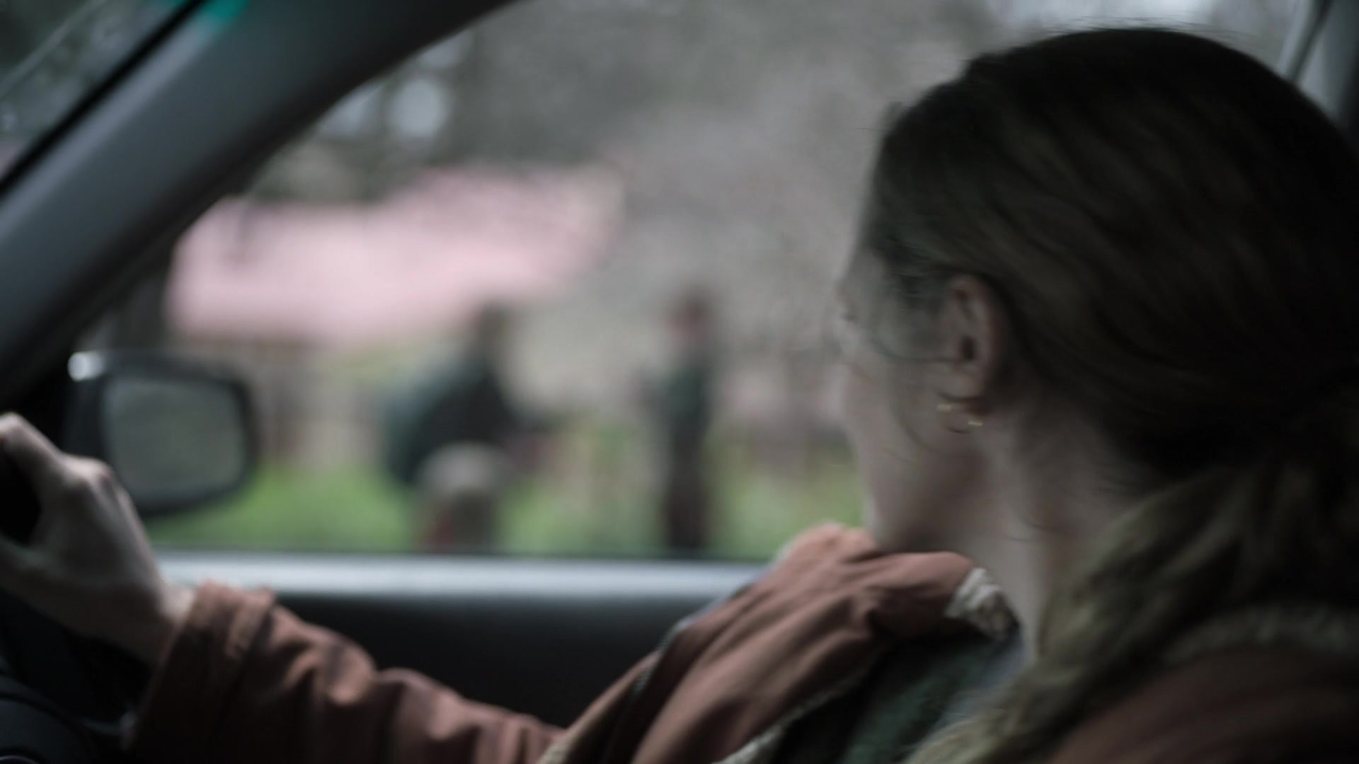 adoringteresap_theclearing_1x04_caps_0322.jpg