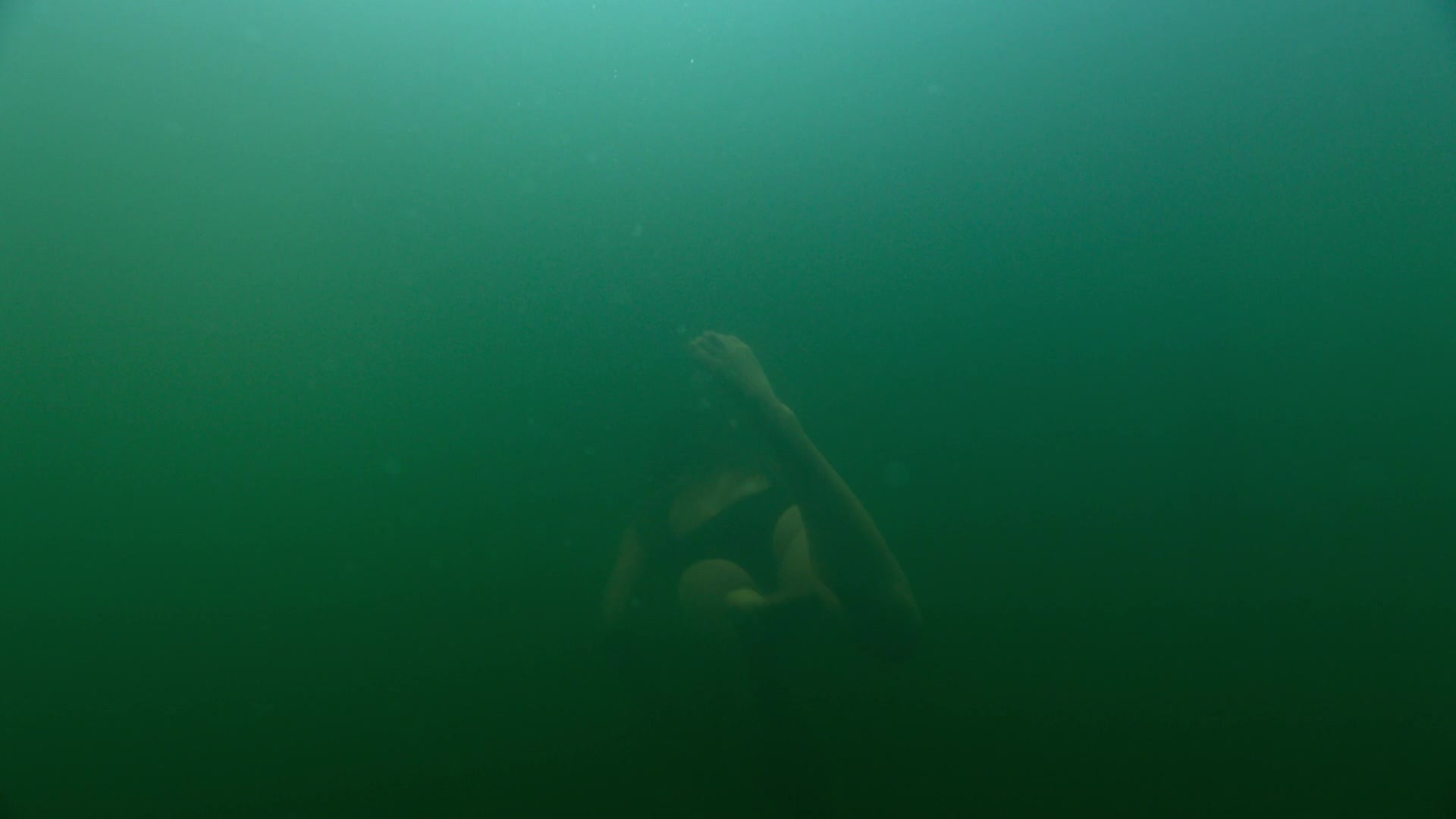 adoringteresap_theclearing_1x04_caps_0334.jpg